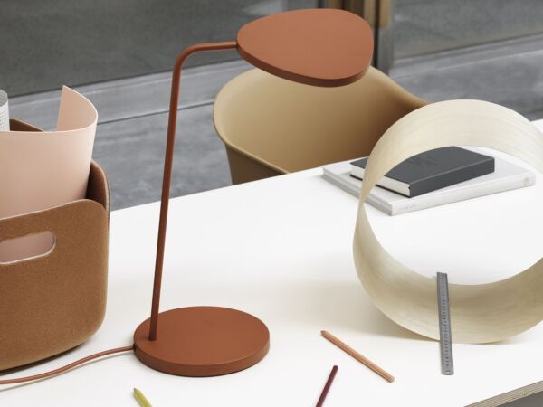 5_leaf-lamp-restore-fiber-arm-chair-muuto-org.jpg