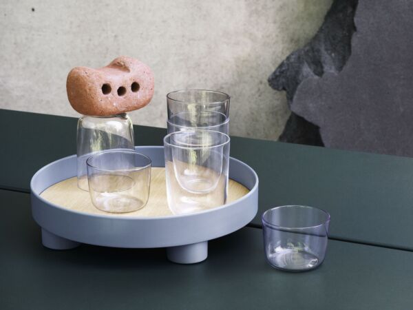 5_platform-tray-blue-grey-corky-linear-steel-table-muuto-org.jpg