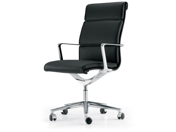 2_Una Chair_Una_Chair_Executive_01.jpg