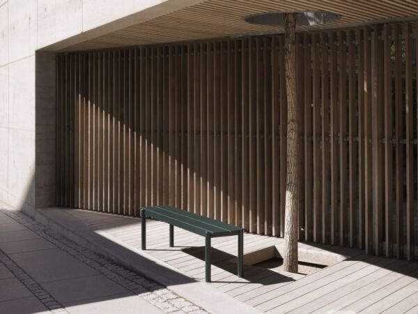 5_Linear Steel Bench52.jpg