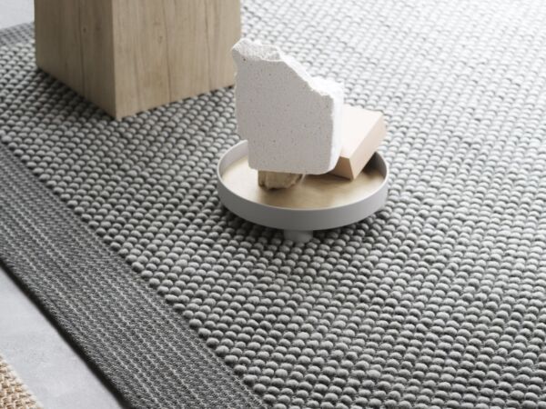 5_pebble-pr-detail-platform-tray-muuto-org.jpg