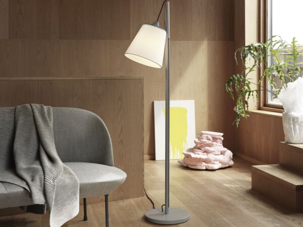 5_pull-floor-lamp-grey-oslo-sofa-fiord-151-varjo-rug-muuto-org.jpg