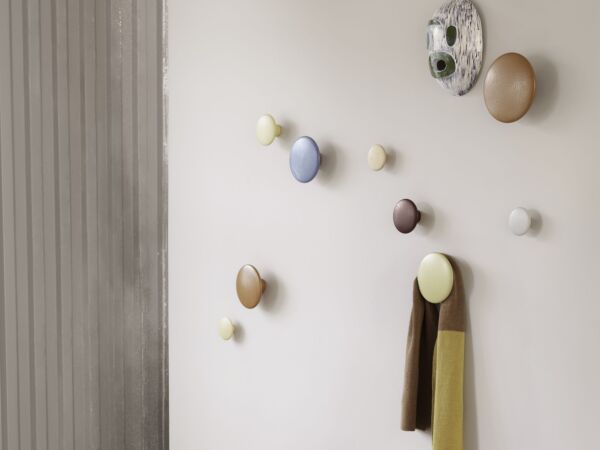 5_fiber-stool-cognac-leather-dots-burgundy-pale-blue-beige-green-clay-brown-xs-sway-org.jpg