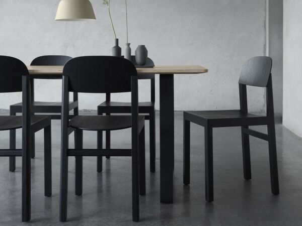 5_workshop-chair-black-70-70-oak-ambit-o25-beige-green-balance-vase .jpg