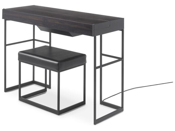 2_magic desk_17.jpg