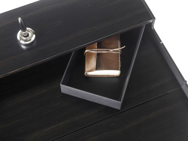 5_magic desk_16.jpg