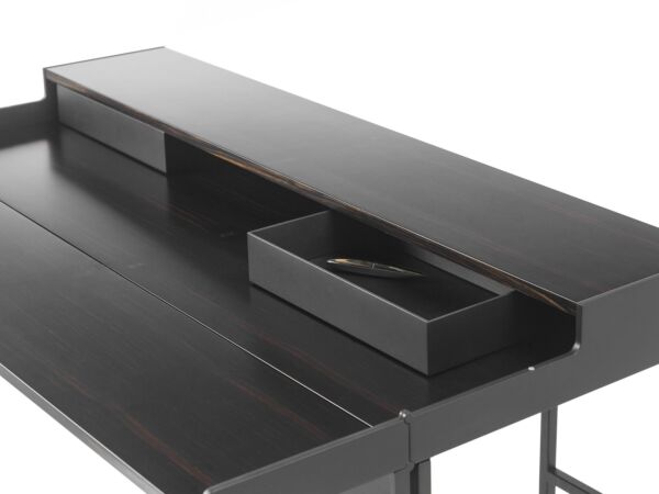 5_magic desk_15.jpg