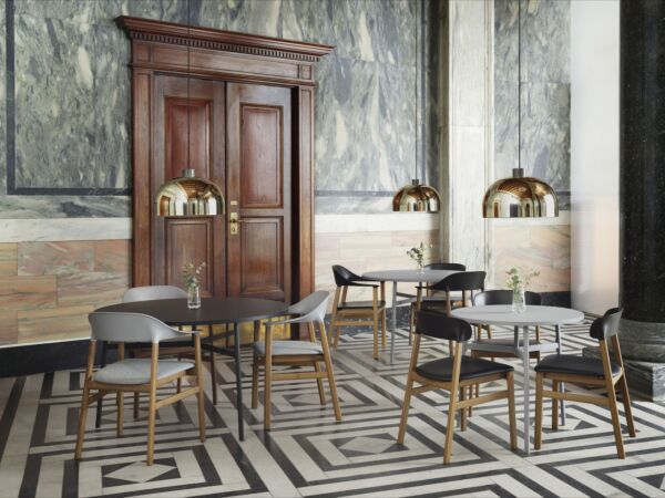 5_2018_Normann_Copenhagen_Herit_Chair_Armchair_Union_Table_Grant_Pendant_Ø45_Brass_02.jpg