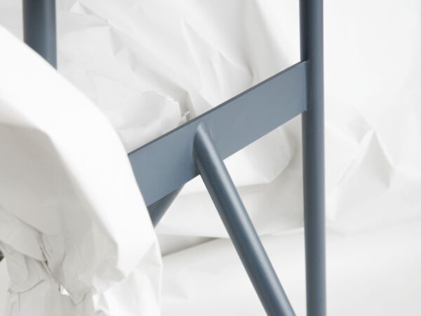 5_602528_normann_copenhagen_stock_table_steel_blue_03.jpg
