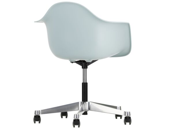 2_z2816960_Eames Plastic Armchair PACC - 23 ice grey - 01 chrome - right_master.jpg