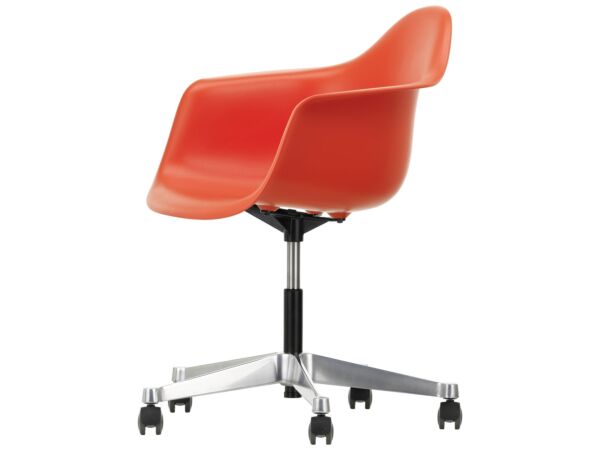 2_Eames Plastic Armchair PACC - 03 poppy red  01 chrome master.jpg