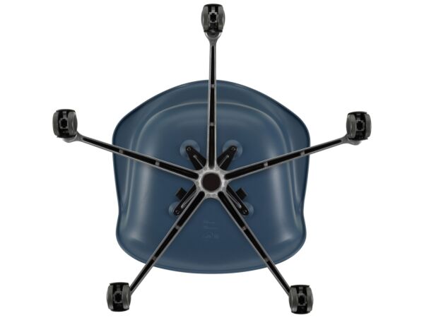 2_z2816993_Eames Plastic Armchair PACC - 83 sea blue - 01 chrome - bottom_master.jpg