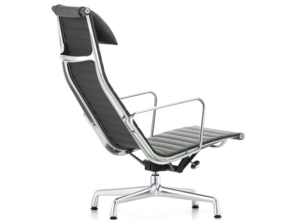 2_zChair03.jpg