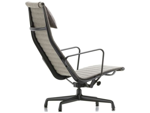 2_z Chair04.jpg