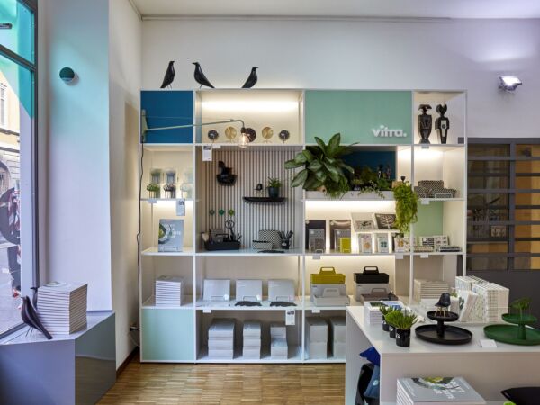 5_1337451_Vitra pop-up store at Fuorisalone 2016_master.jpg