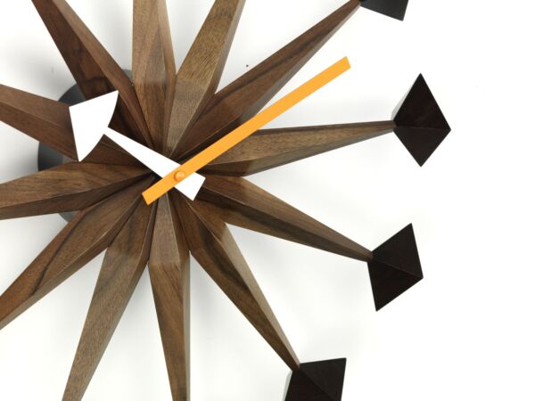 2_z1626192_Polygon Clock, Detail_master.jpg