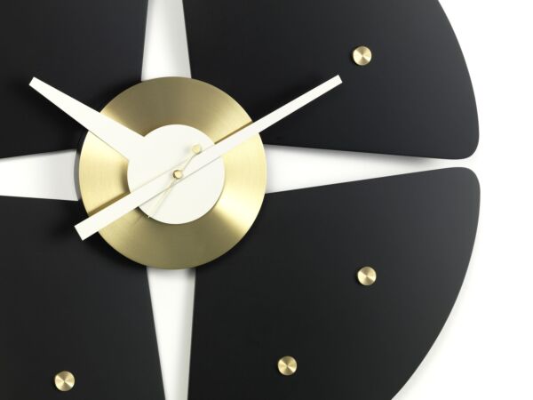 2_z1626197_Petal Clock, Black, Detail_master.jpg