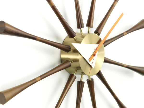 5_1626217_Spindle Clock, Detail_master.jpg
