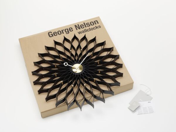 5_1626167_Sunflower Clock, black ash, with Box_master.jpg