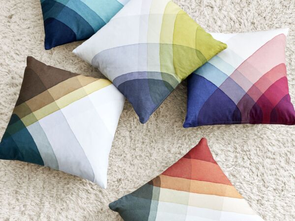 5_Accessories Collection 2019 Herringbone Pillows in-situ_master.jpg
