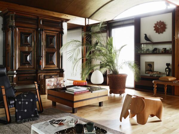 5_1875105_Eames Elephant (Plywood) Wooden Doll Cat Nelson Fan Clock Eames House Bird black Akari 1A Eames Wool Blanket Cité_master.jpg
