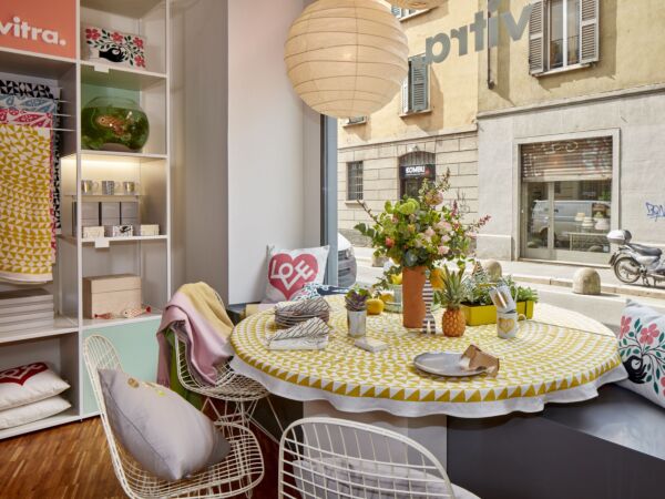 5_Vitra pop-up store at Fuorisalone 2016_master.jpg