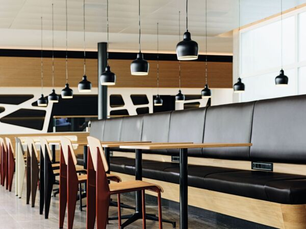 5_SWISS International Airlines Lounges_master.jpg