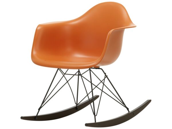 2_Eames Plastic Armchair.jpg