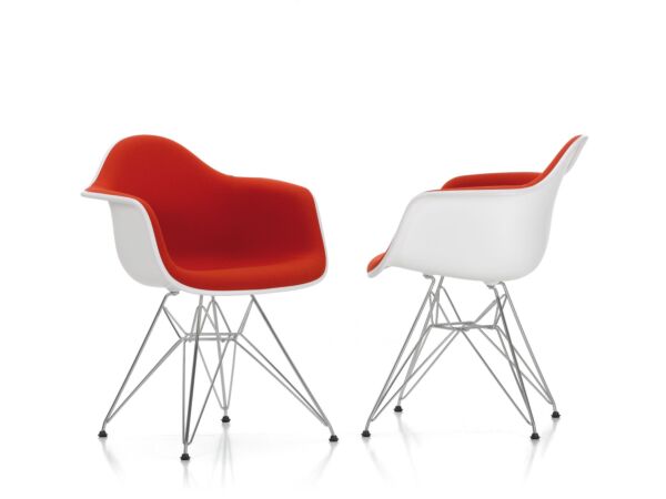 5_53266_Eames Plastic Armchair DAR_master.jpg