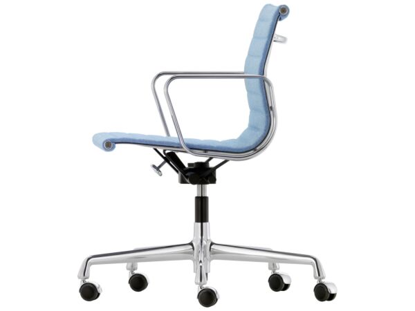 2_z1601051_Aluminium Chair EA 118_F_master.jpg