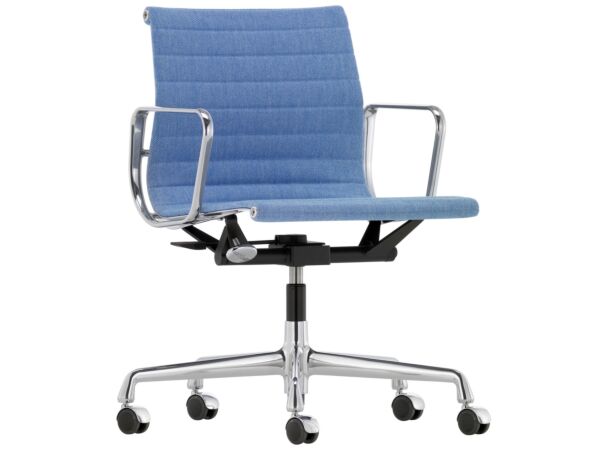 2_z1601052_Aluminium Chair EA 118_F_master.jpg
