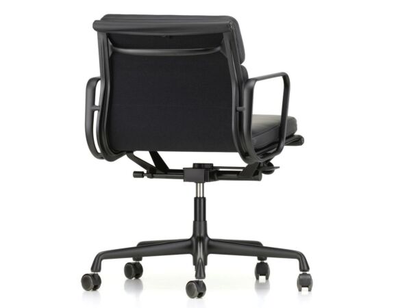 2_zSoft Pad Chair EA 217_master.jpg