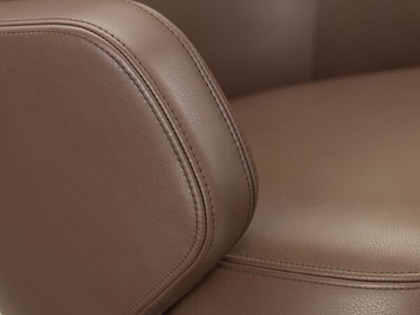 2_z635287_Grand Executive_master.jpg