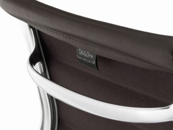 5_377709_Aluminium Chair EA 103_master.jpg