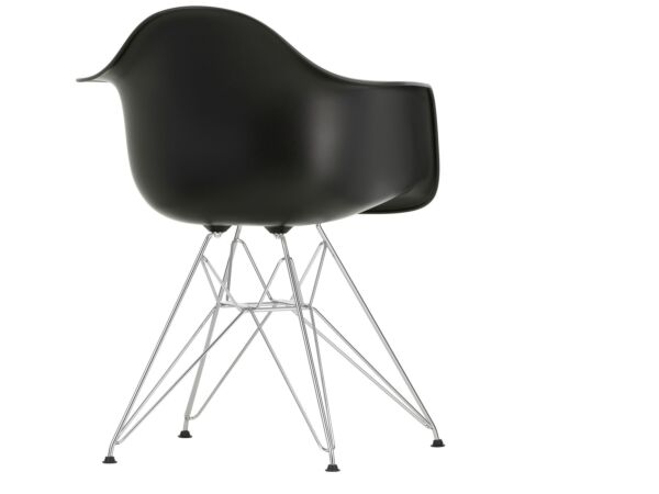 2_z2778736_Eames Plastic Armchair DAR - 12 deep black - 01 chrome - right_master.jpg