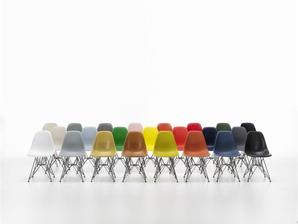 5_Eames Fiberglass Side Chair DSR image 8.jpg