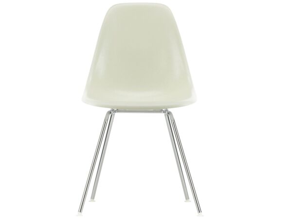 2_z2816870_Eames Fiberglass Side Chair DSX - 01 parchment - 01 chrome - centre_master.jpg