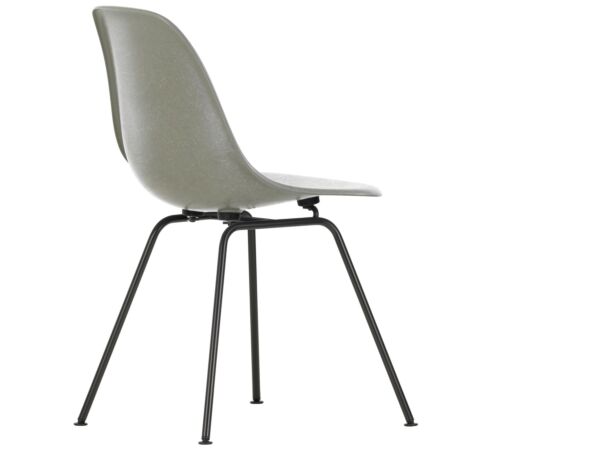 2_z2816916_Eames Fiberglass Side Chair DSX - 06 raw umber - 30 basic dark powder-coated - right_master.jpg