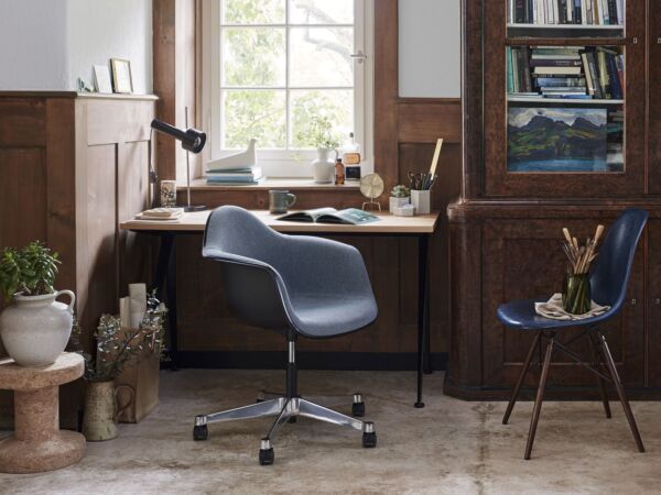 5_2794283_Eames Fiberglass Chair DSW Eames Pivot Armchair PACC Corkstool l'Oiseau_master.jpg