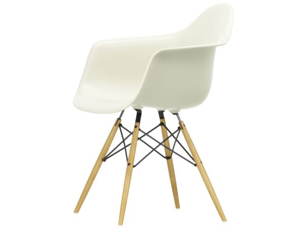 2_Eames Plastic Armchair DA.jpg