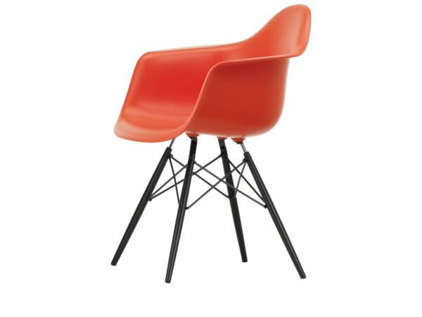 2_Eames Plastic Armchair DA.jpg