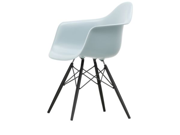 2_Eames Plastic ArmchairDA.jpg