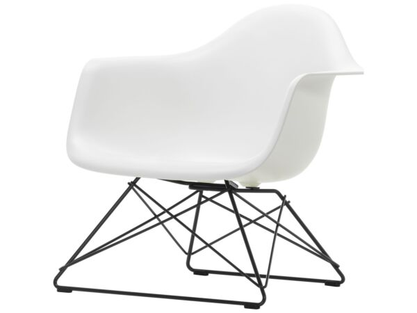 2_3163521_Eames Plastic Armchair LAR - 04 white - 30 basic dark powder-coated - left_master.jpg
