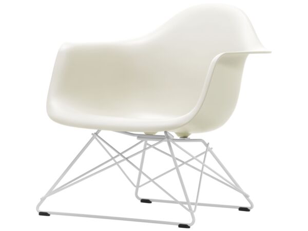 2_3163529_Eames Plastic Armchair LAR - 11 pebble - 04 white powder-coated - left_master.jpg