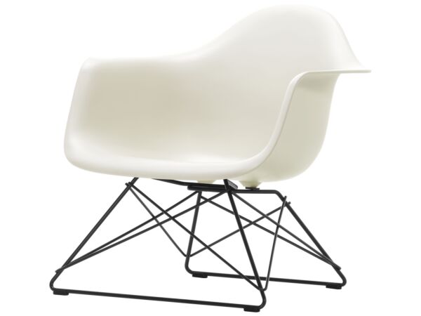 2_3163533_Eames Plastic Armchair LAR - 11 pebble - 30 basic dark powder-coated - left_master.jpg
