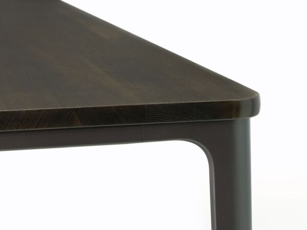 5_2492858_Plate Dining Table_master.jpg
