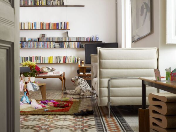 5_92280_Alcove Sofa Wiggle Stool_master.jpg