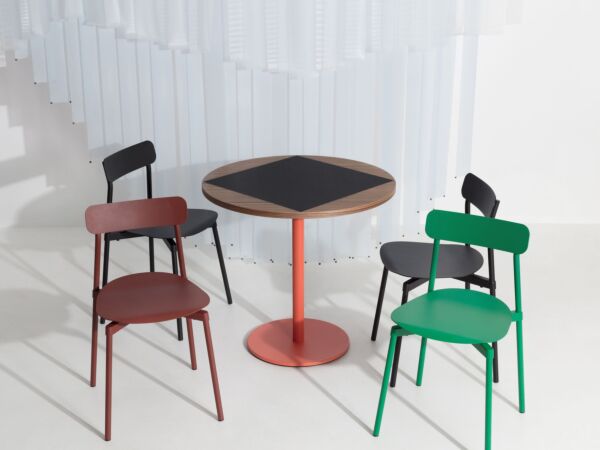 5_m08101_fromme_chair_family_m08302_tavla_tables_©pf_paysage_imaginatoire_hd_ (5).jpg
