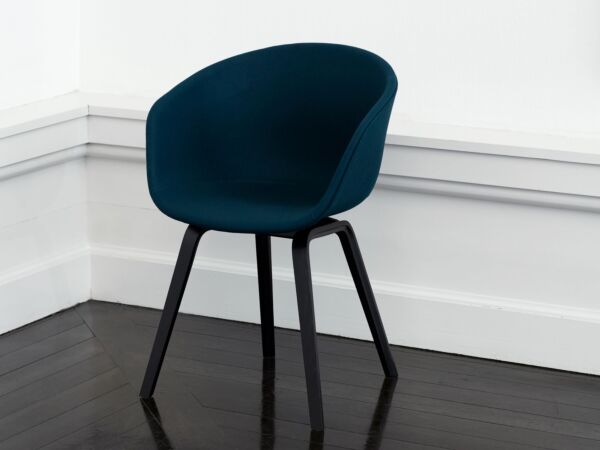 5_AAC 23 Divina Melange 3 777_black stained oak base.jpg