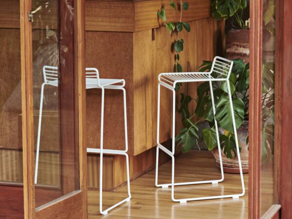 5_Hee Bar Stool white_01.jpg